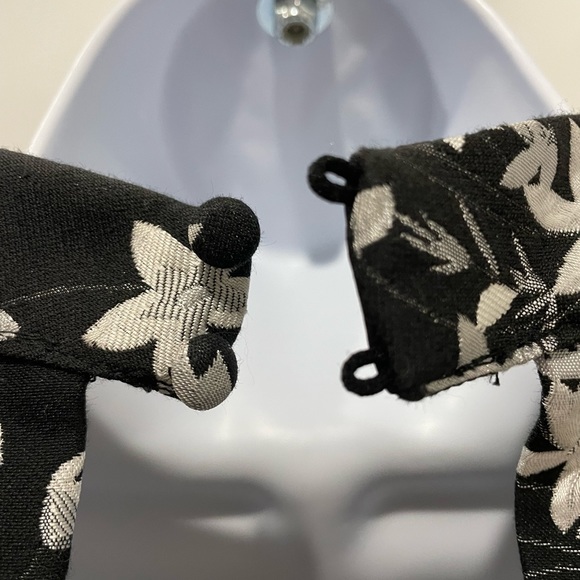 Monique Lhuillier Gown - Picture 6 of 7